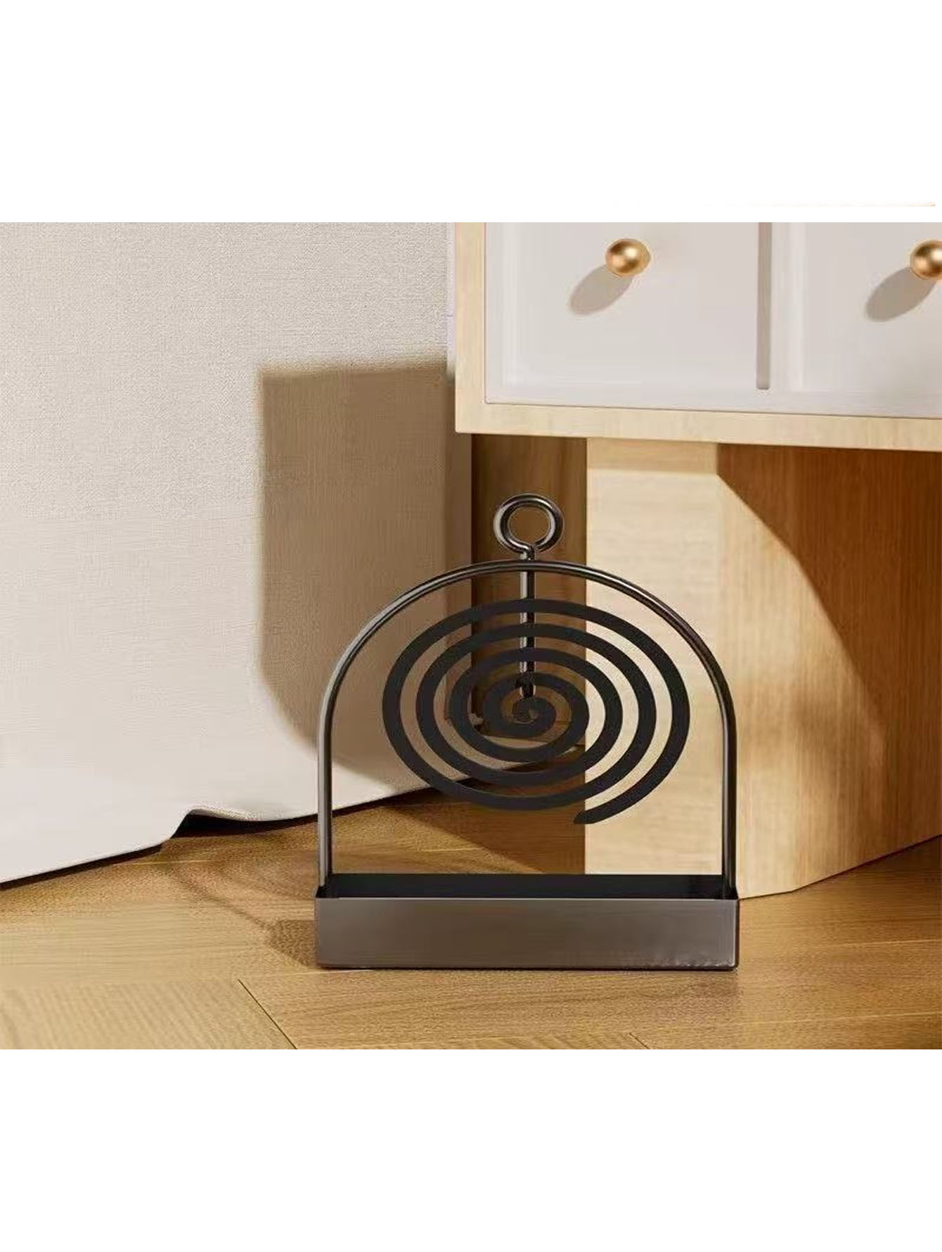 Metal mosquito coil & sandalwo - Tulsi Holy Basil のレビューと価格