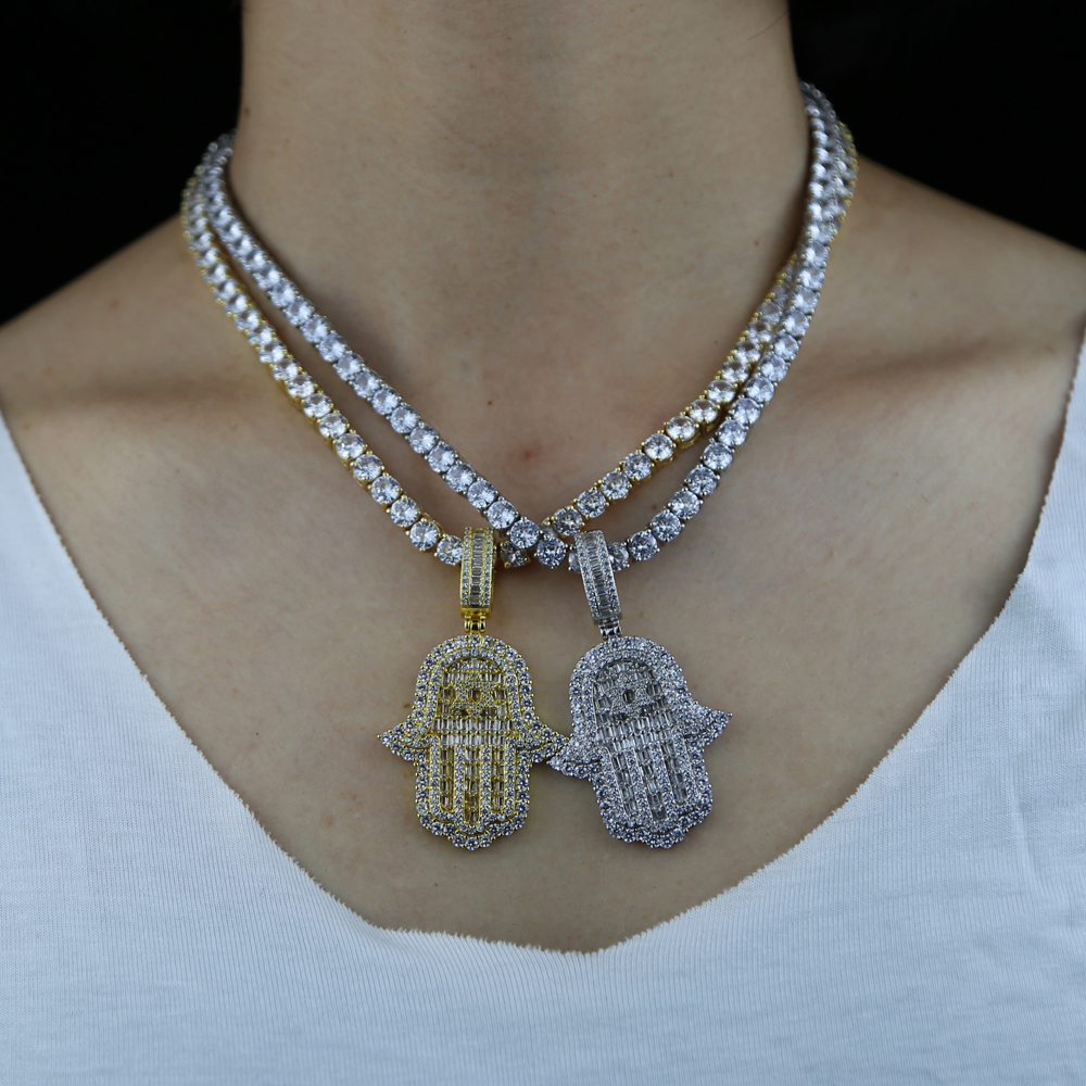 Iced Out Hamsa Hand Pendant Ne - Tulsi Holy Basil のレビューと価格