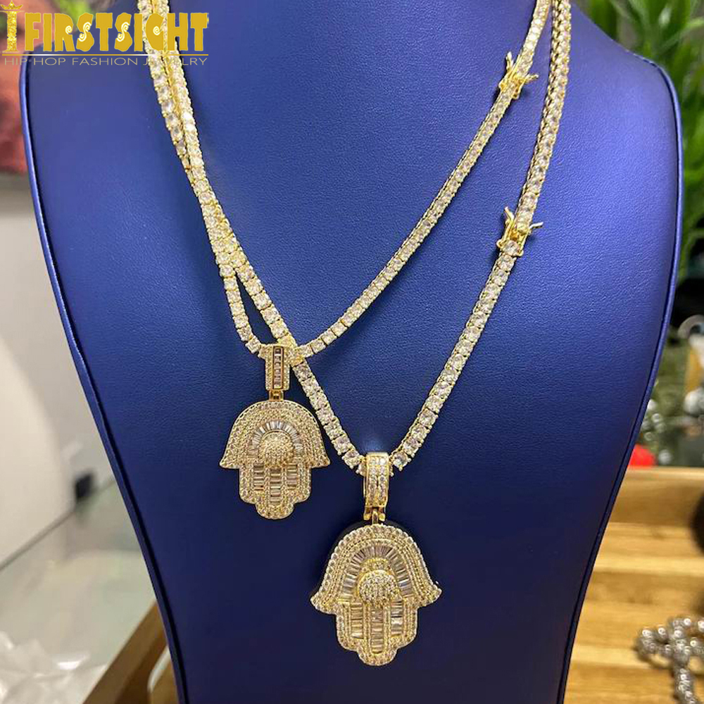 New Hamsa Hand Pendant Necklac - Tulsi Holy Basil のレビューと価格